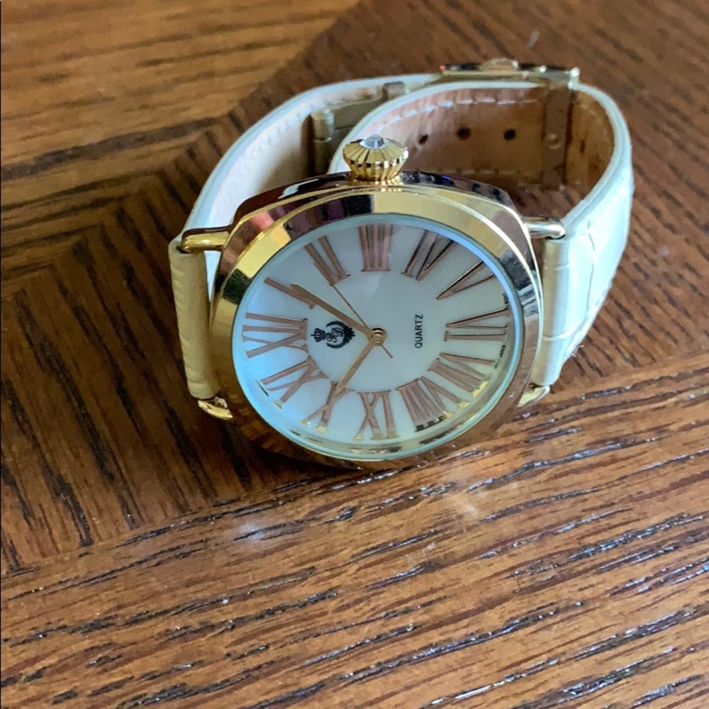 Watch Gold and Leather